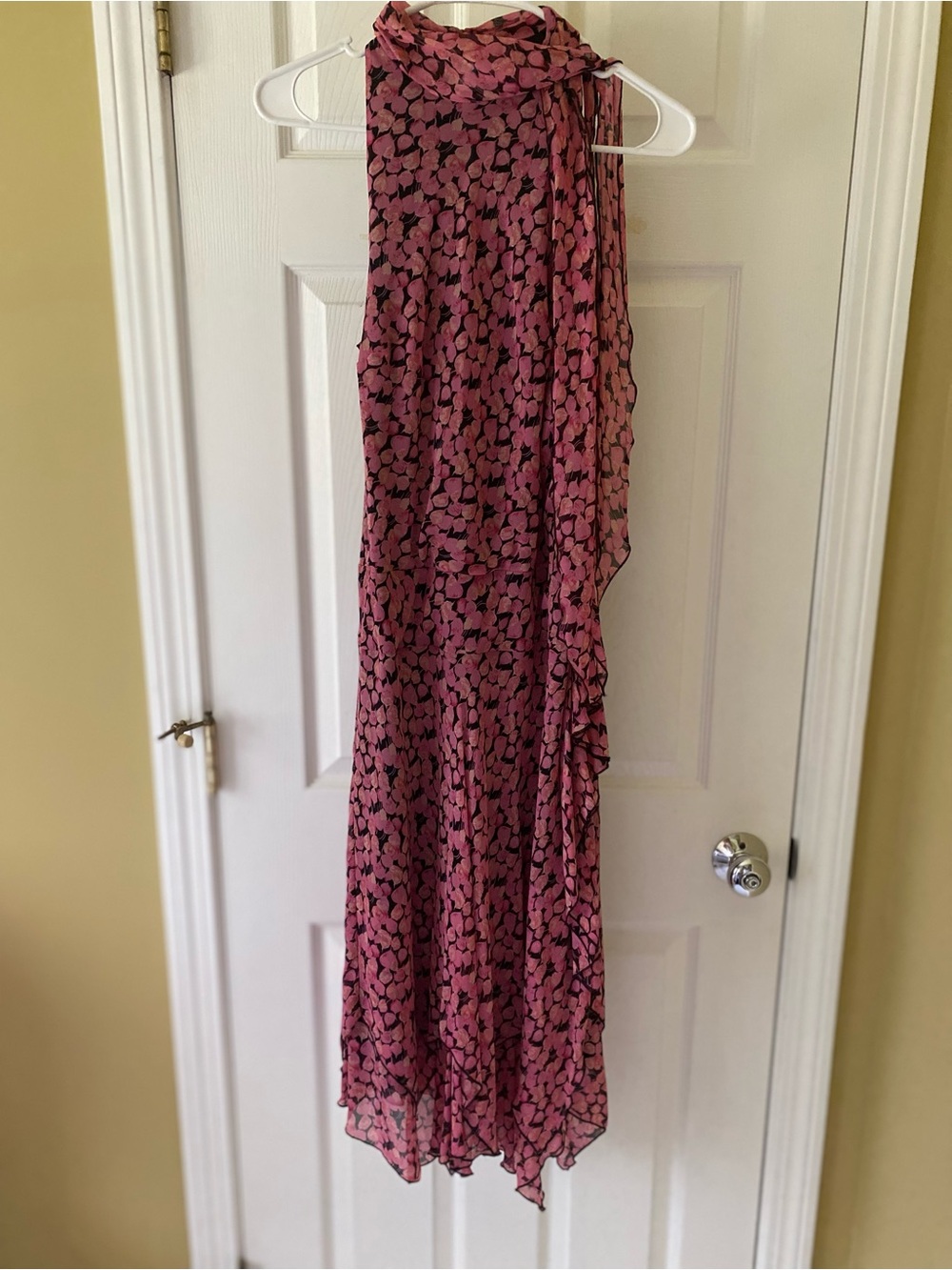 Signature by Sangria Black Dress with Pink Floral Print (Size 6)